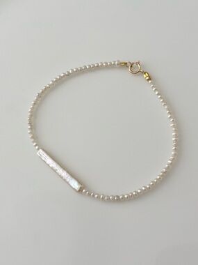 Delicate Pearl Bracelet